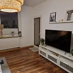 Single Room In Shared Apartment With Host
