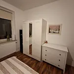 Single Room In Shared Apartment With Host
